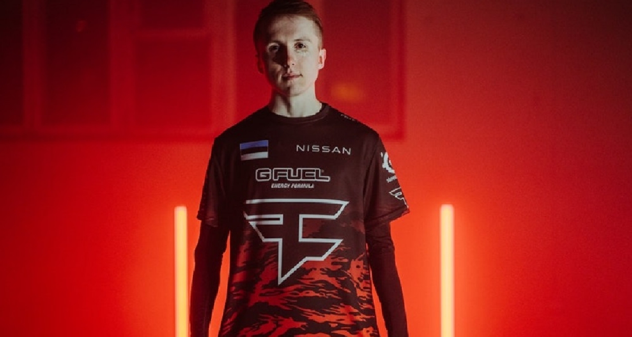 DRX 举起了 VCT 2025： Pacific Kickoff 奖杯